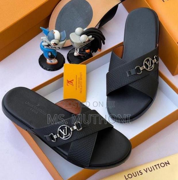 High Quality Louis Vuitton Gents Slides / Sandals - thumbnail 4