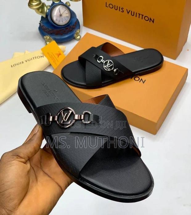 High Quality Louis Vuitton Gents Slides / Sandals - thumbnail 3