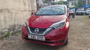Nissan Note 2017 Red