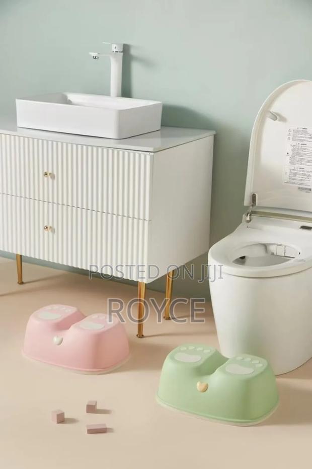 New Design Toilet Stool - thumbnail 2