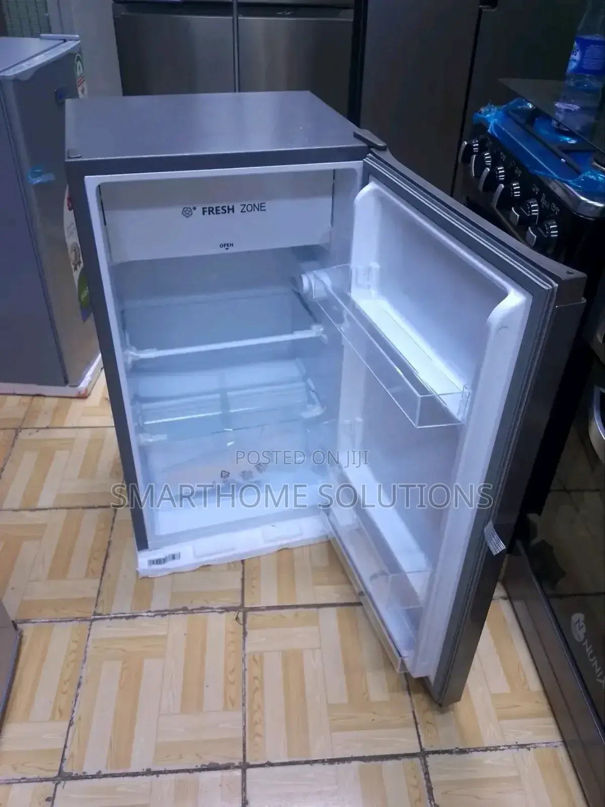 Hisense 94l Refrigerator With 4 Compartments and Freezer