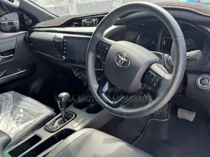 Toyota Hilux 2022 Gray