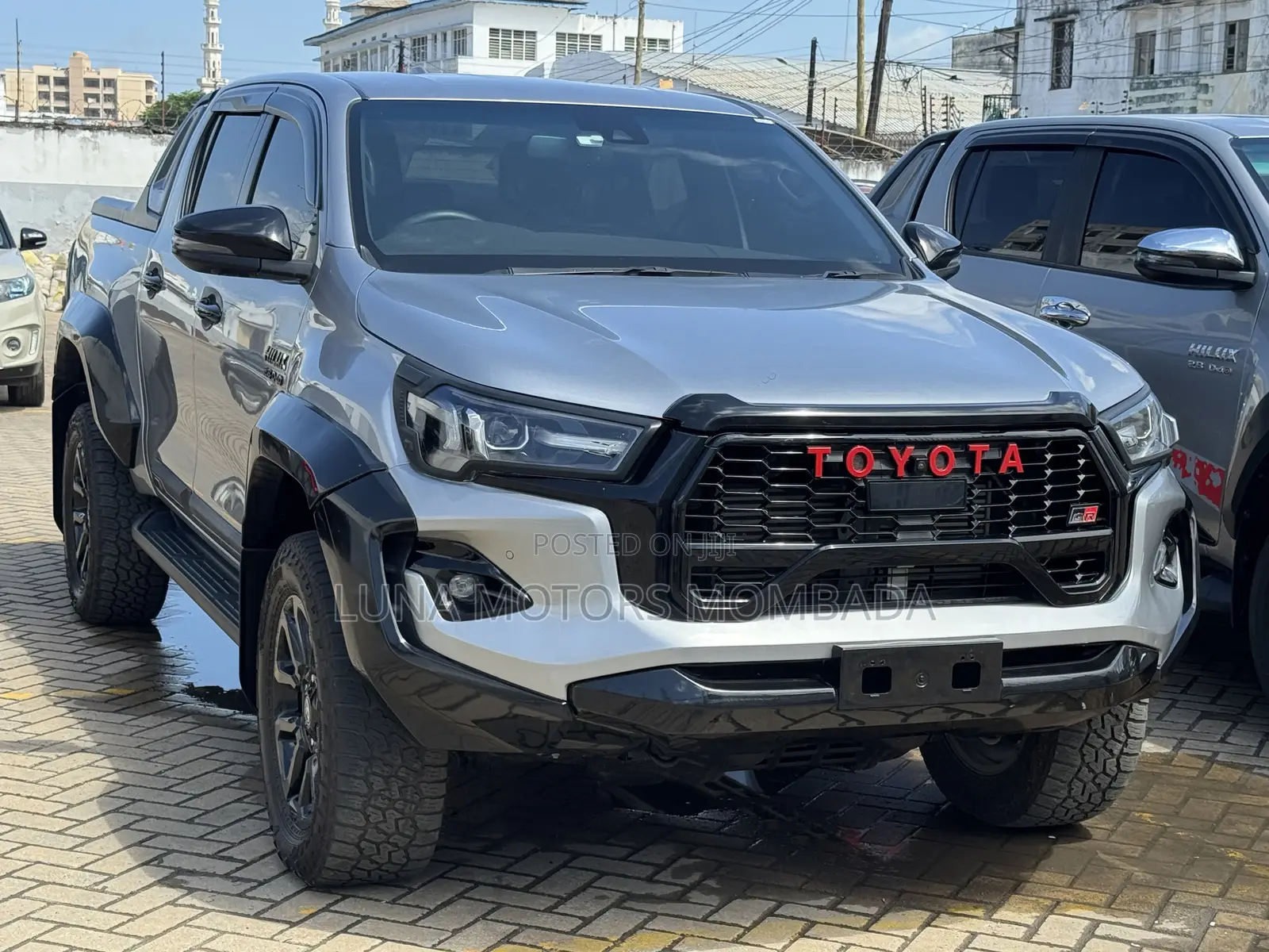 Toyota Hilux 2022 Gray