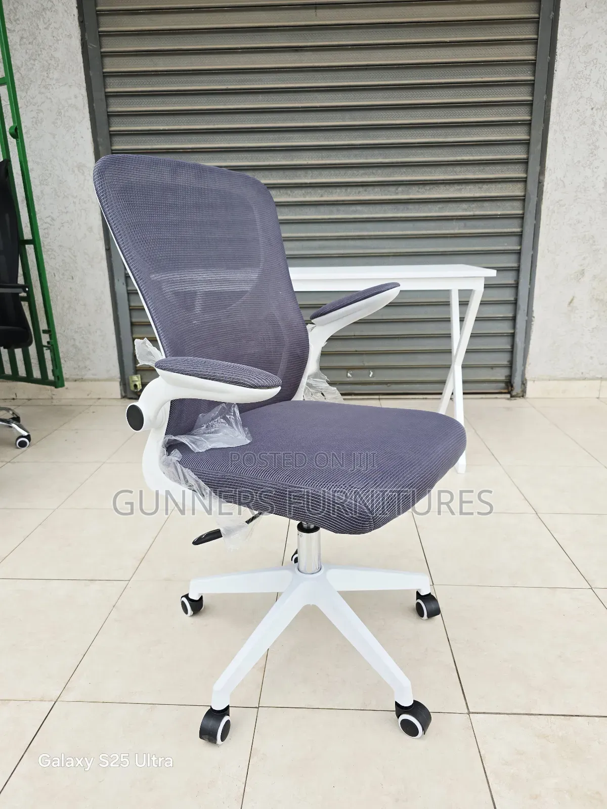 Gray Executive Office Chair.