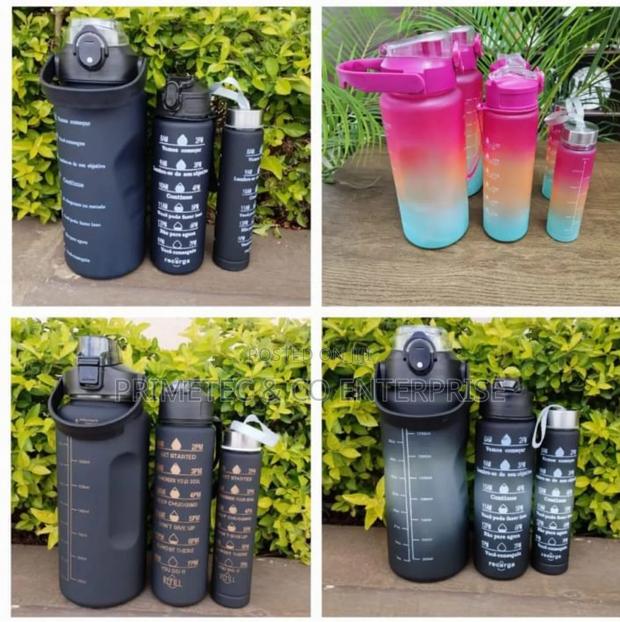 Motivational Water Bottle for Hydration - main view