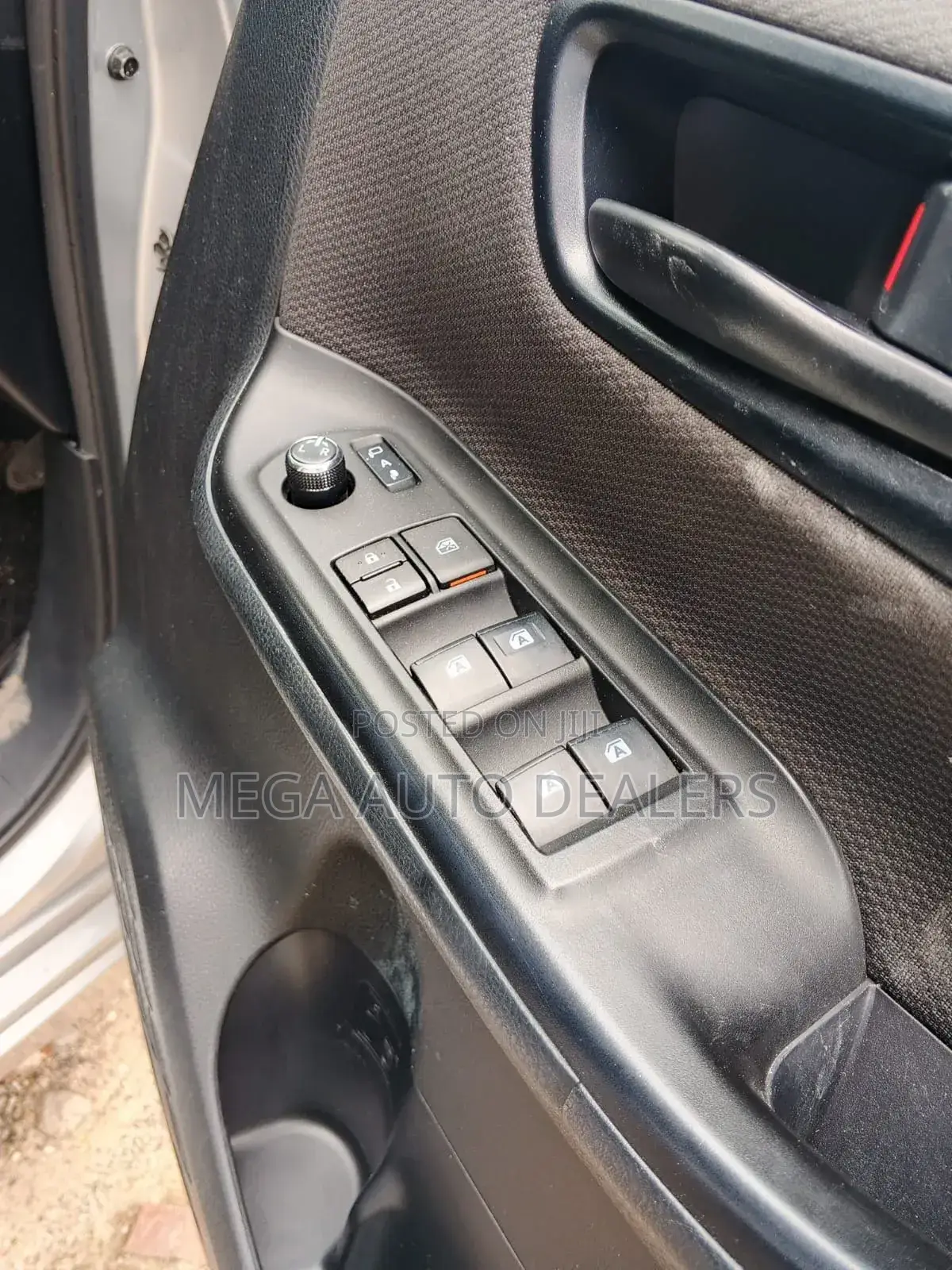 Toyota Noah 2019 Silver