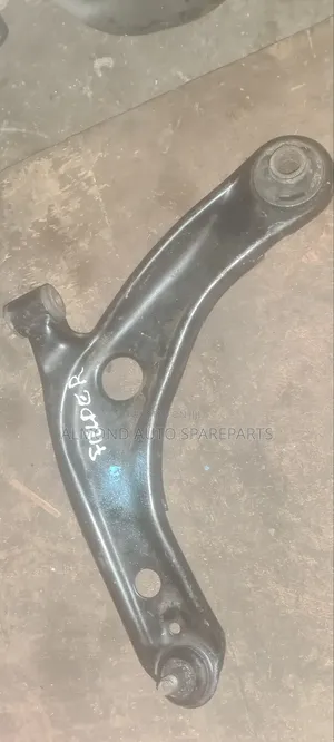 Toyota Fielder Arm
