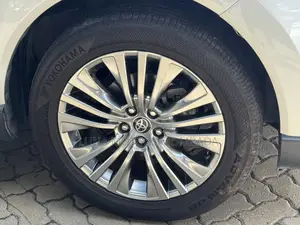 Toyota Harrier 2.0 2020 White