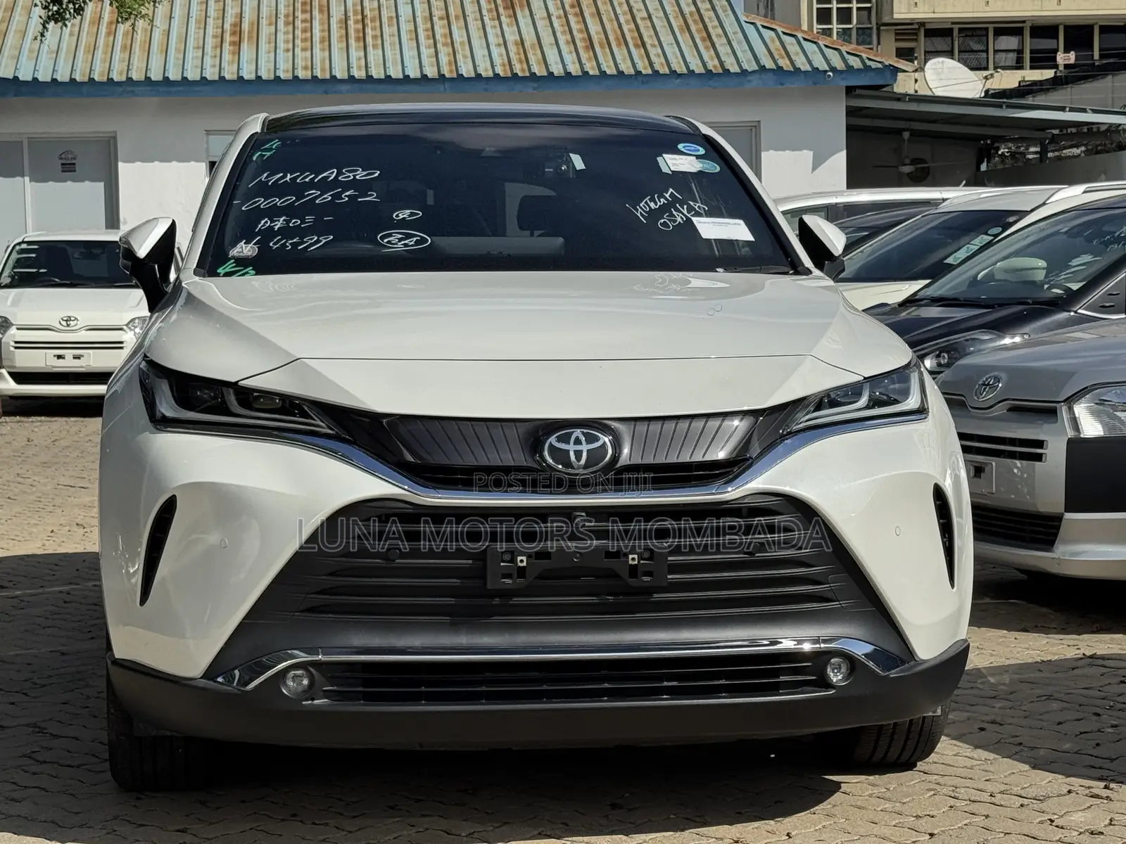 Toyota Harrier 2.0 2020 White