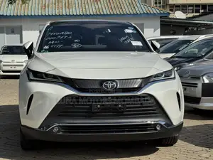 Toyota Harrier 2.0 2020 White