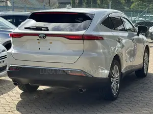 Toyota Harrier 2.0 2020 White
