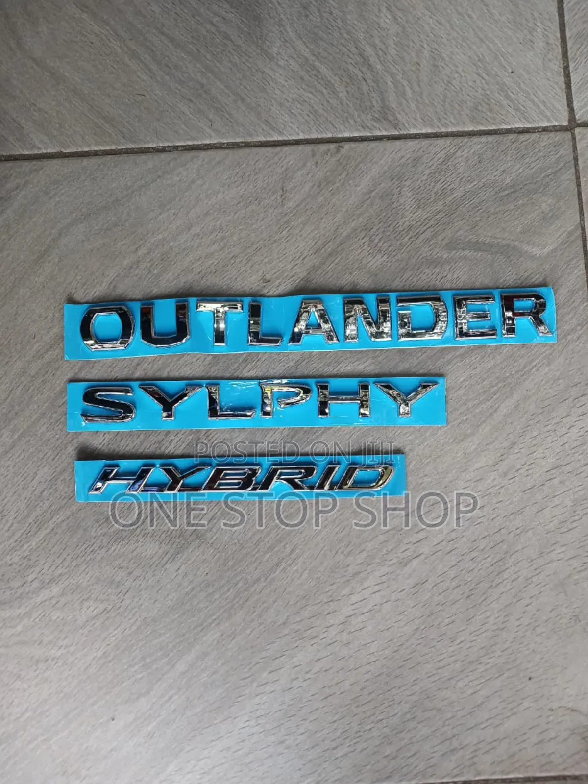 Outlander , Slyphy,Hybrid Chrome Badges 1000-1500