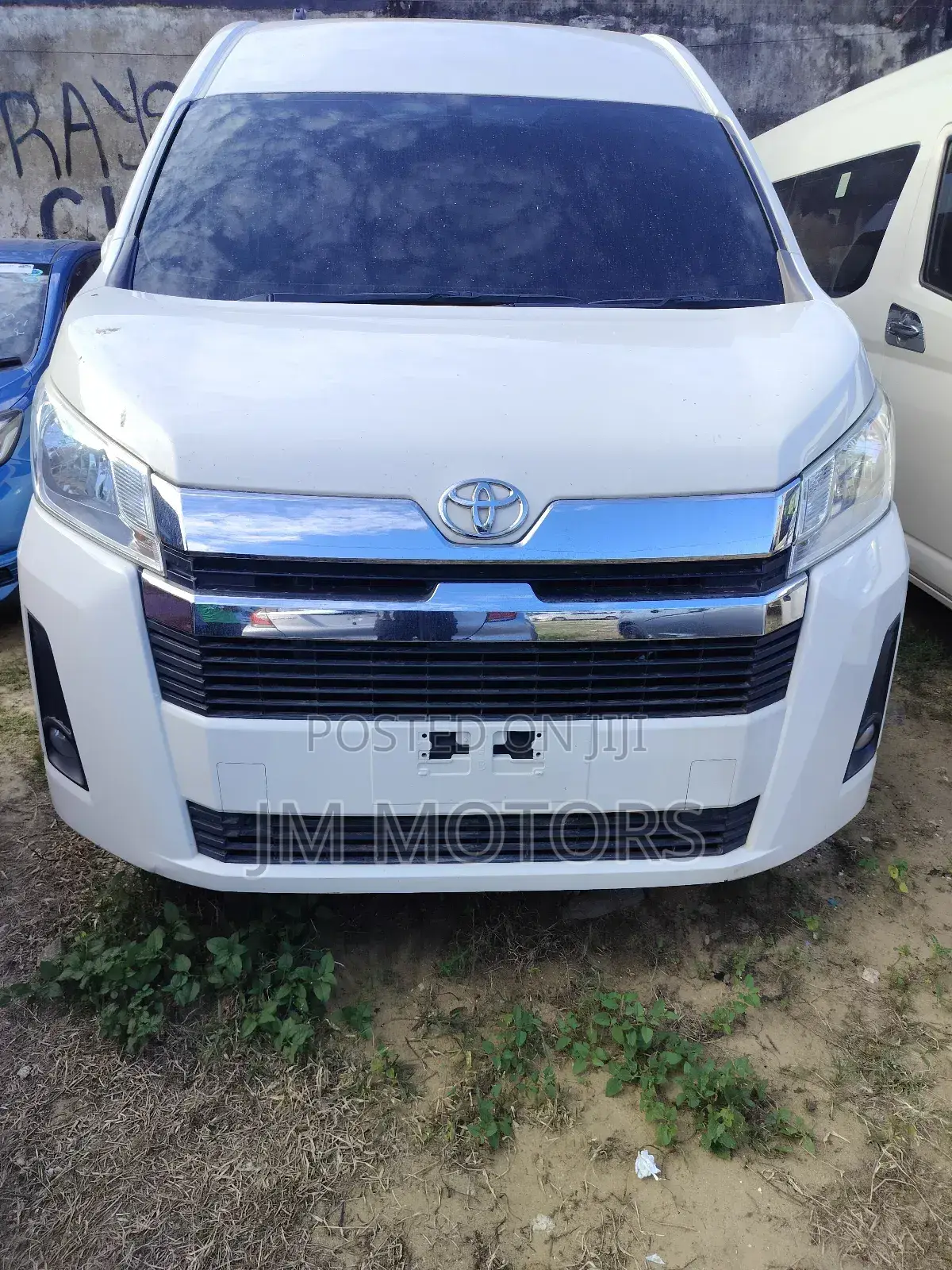 Toyota HiAce 2019 White