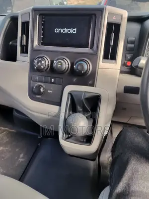 Toyota HiAce 2019 White