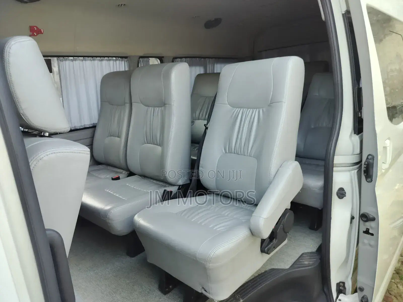 Toyota HiAce 2019 White