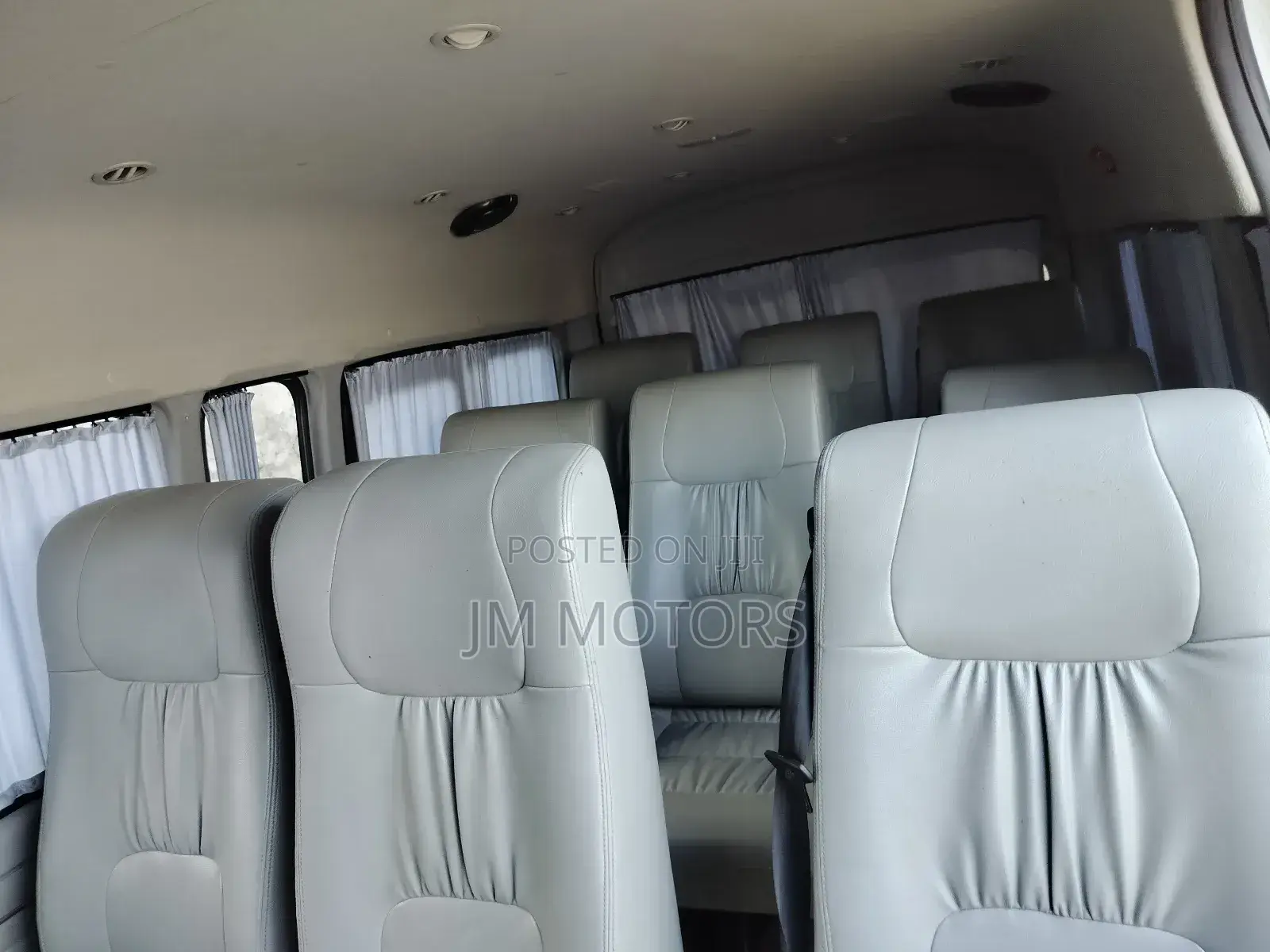 Toyota HiAce 2019 White