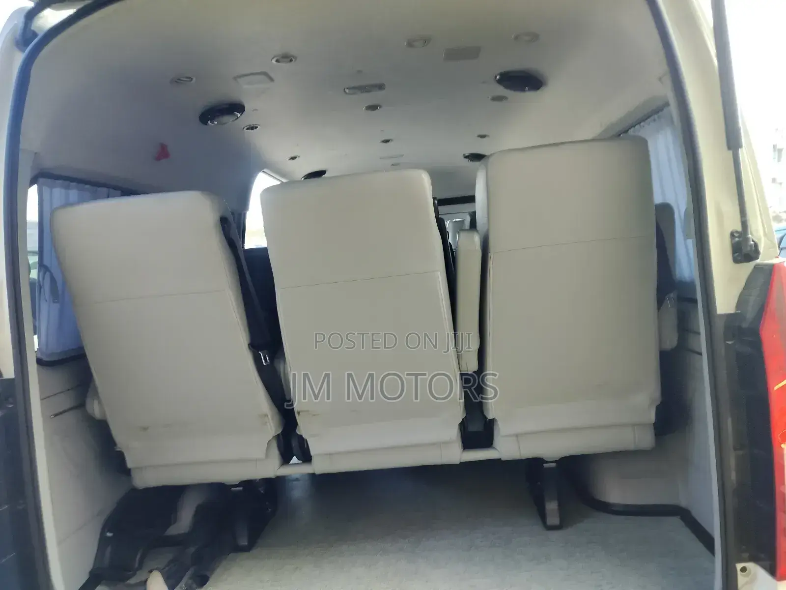 Toyota HiAce 2019 White