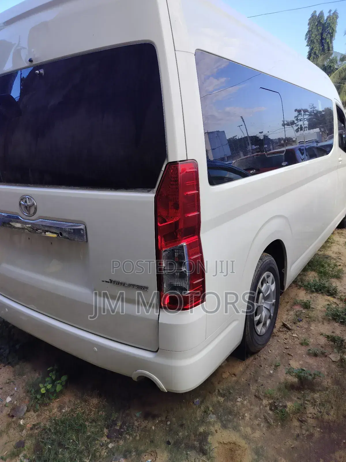 Toyota HiAce 2019 White
