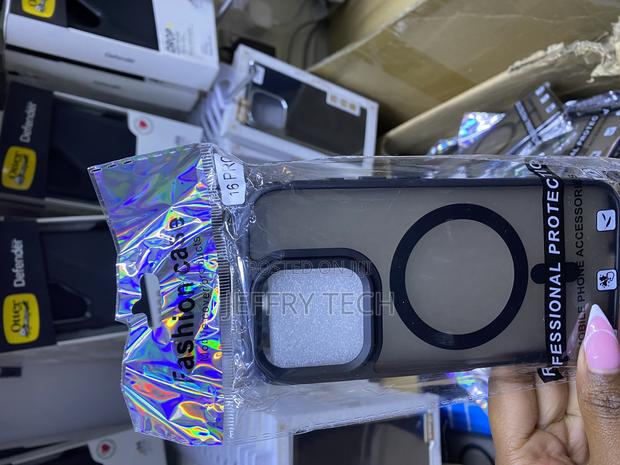 Pinlisheng Magnetic for iPhone 16 Pro Translucent Case - thumbnail 3