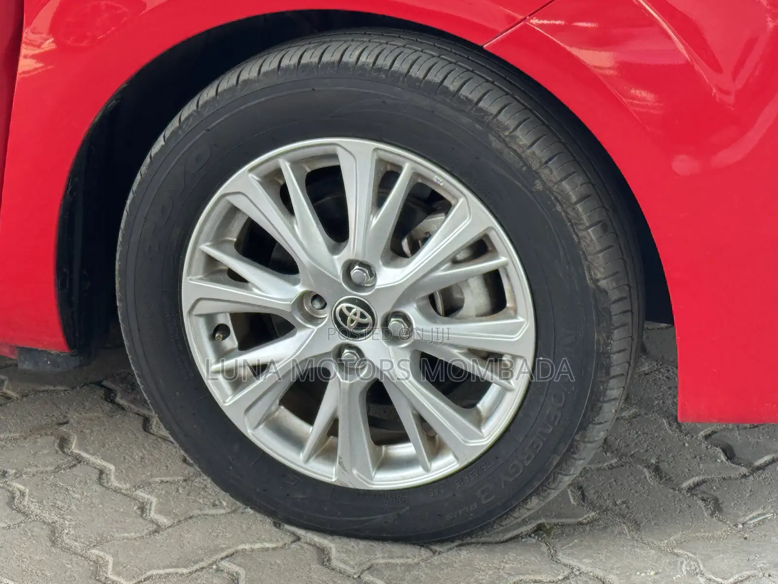 Toyota Spade 2018 Red