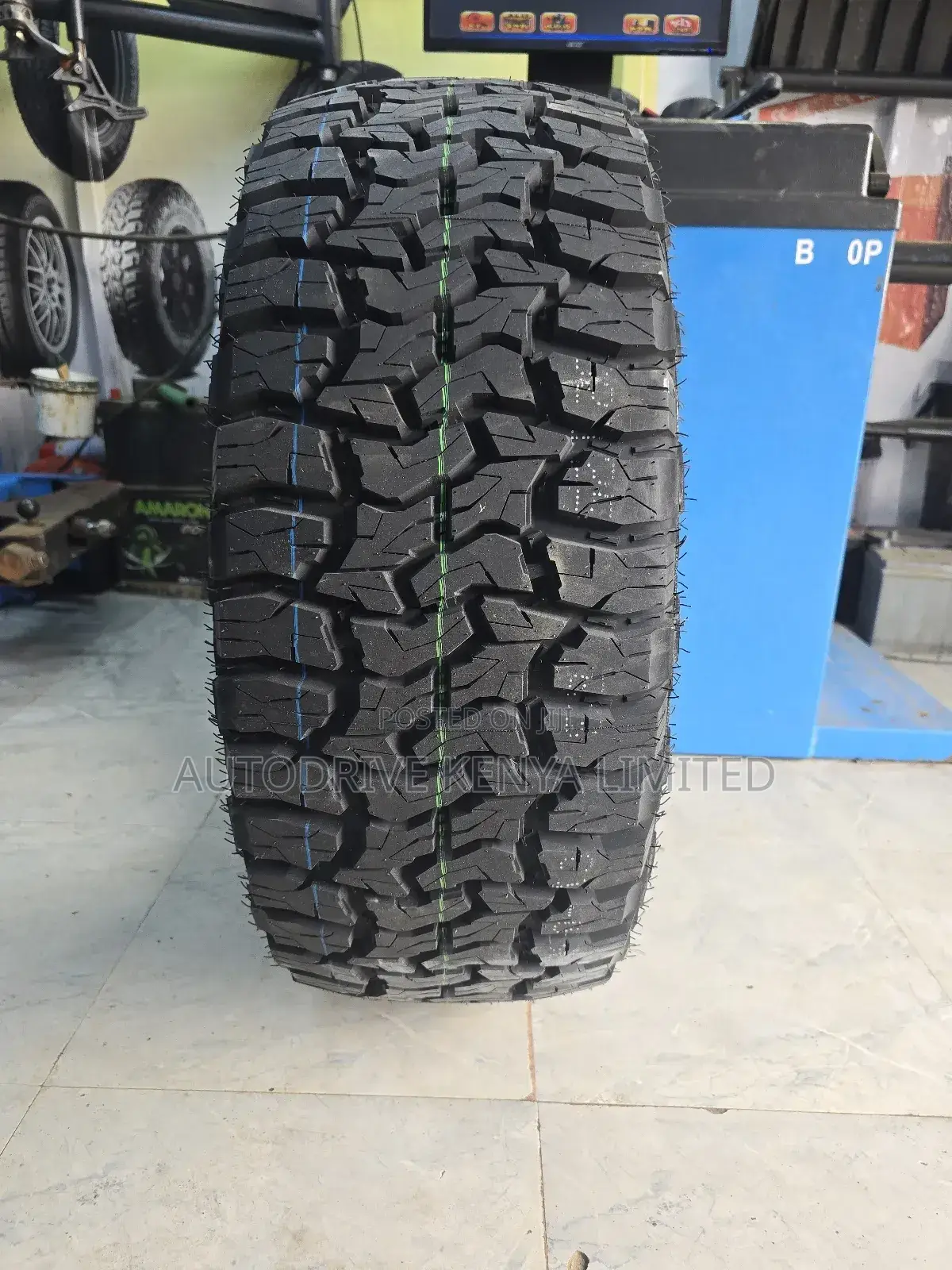 265/60r18 Ultraforce Tire