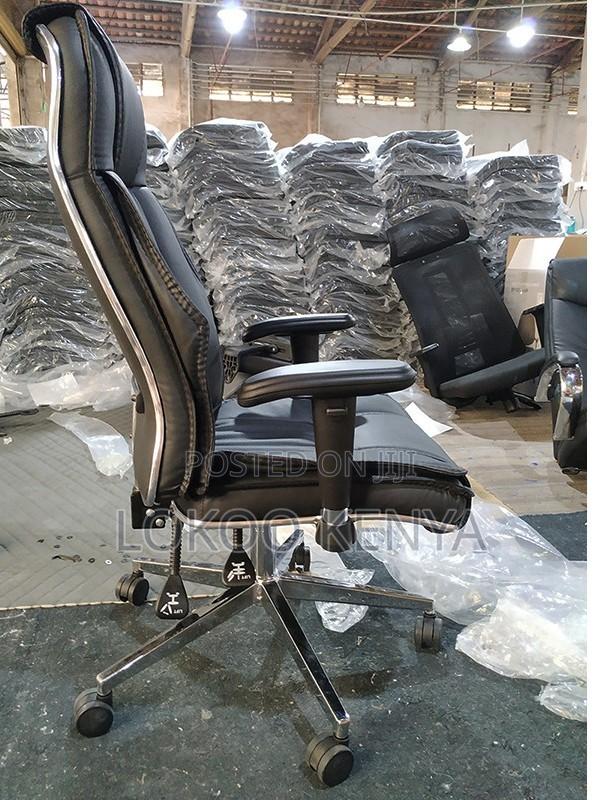 Office Chair: Office Chair With Lumbar Support - thumbnail 3