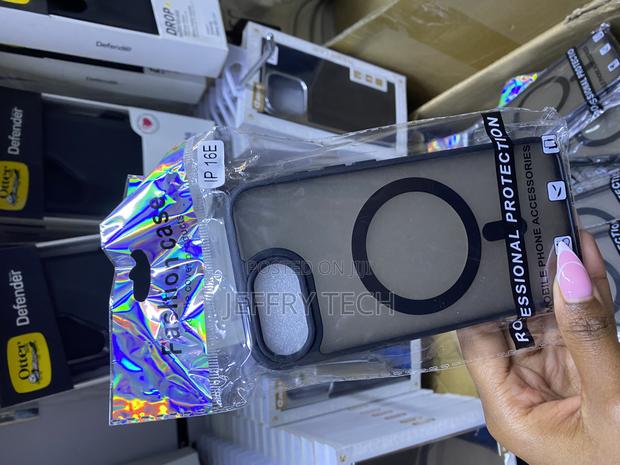 Pfine Magnetic for iPhone 16e Translucent Matte Case - main view