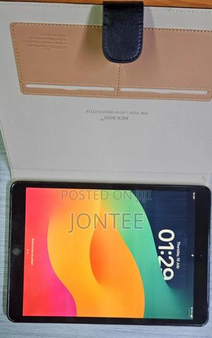 Apple iPad Pro 64 GB Gray - main view