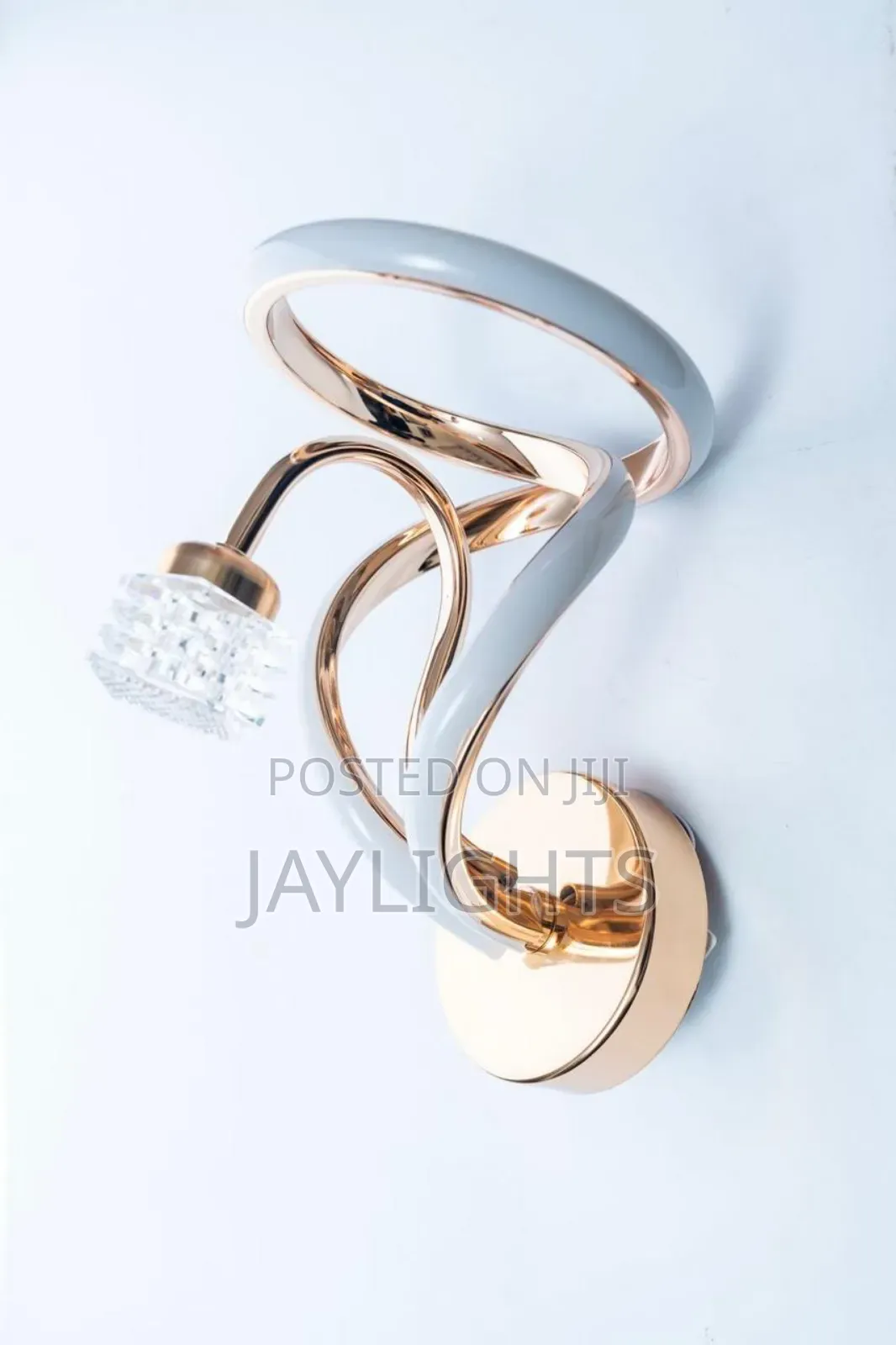 Elegant Swirl Led Wall Sconce Gold White Contemporary Design