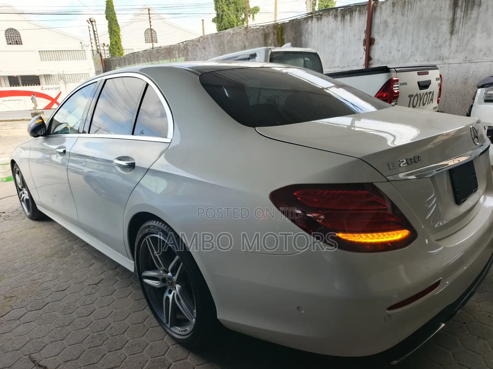 Mercedes-Benz E200 2018 White