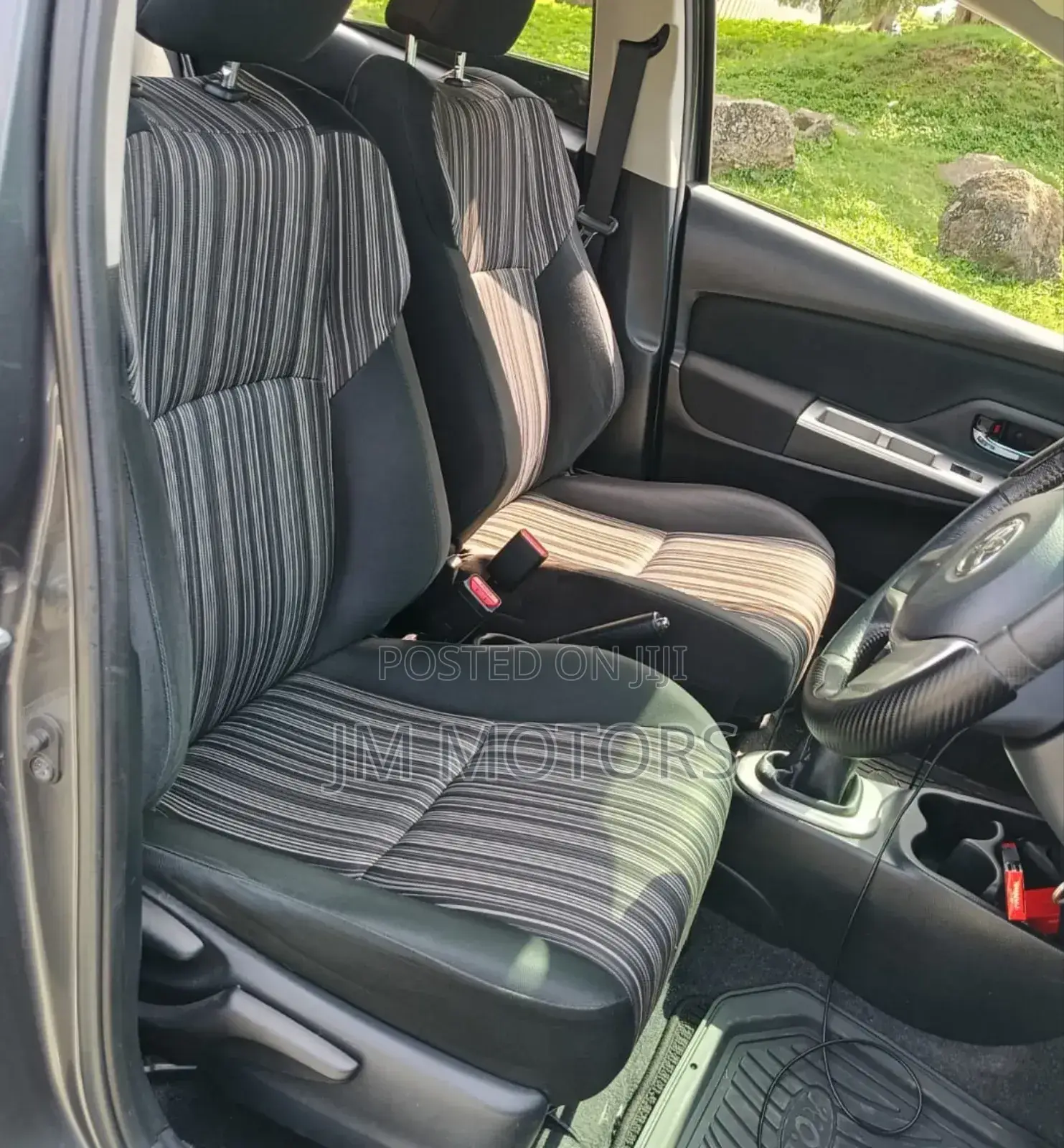 Toyota Vitz 2015 Gray