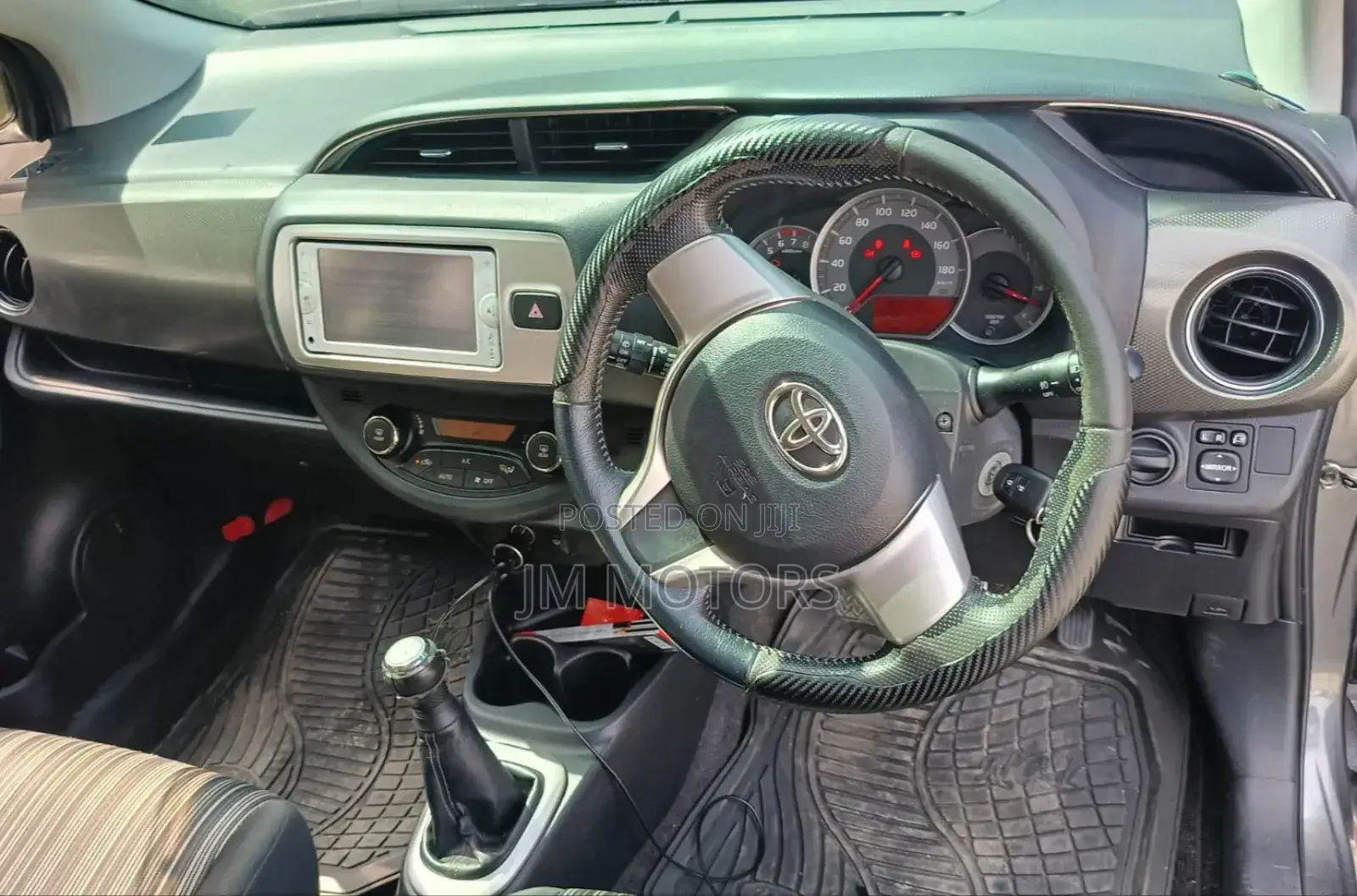 Toyota Vitz 2015 Gray