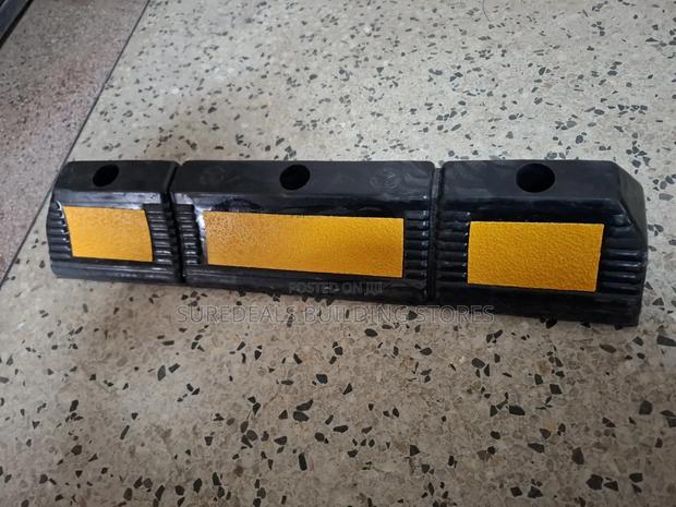 Reflective Parking Car Wheel Stopper - thumbnail 2