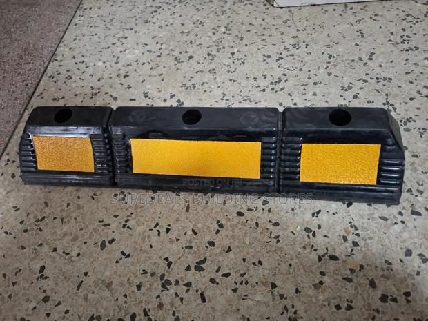 Reflective Parking Car Wheel Stopper - thumbnail 3