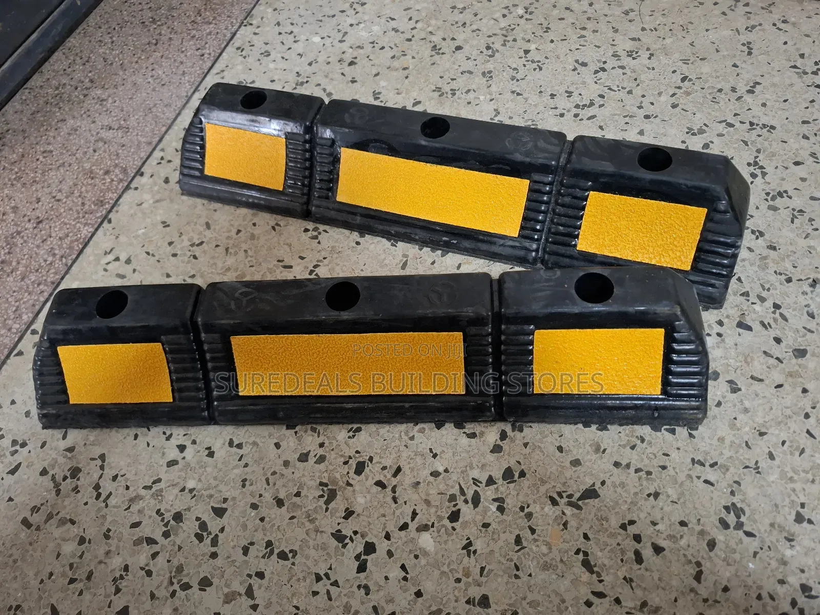 Heavy Duty Rubber Parking Car Stopper