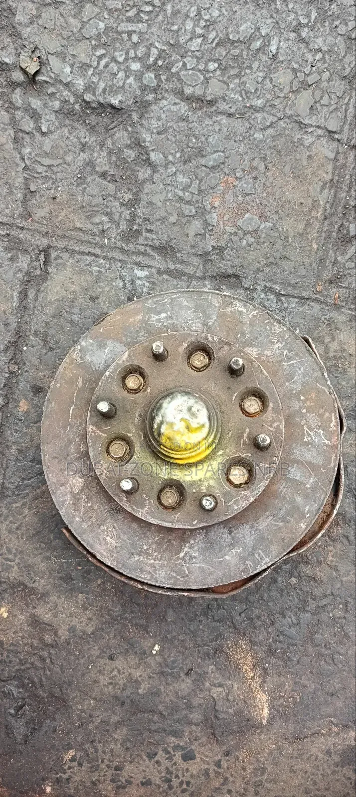 Wheel Hubs Complete 5l Hiace.