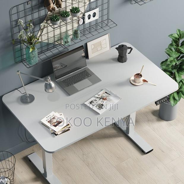 Office Desk : Compact Motorized Sit-Stand Desk – 1.4m - thumbnail 5