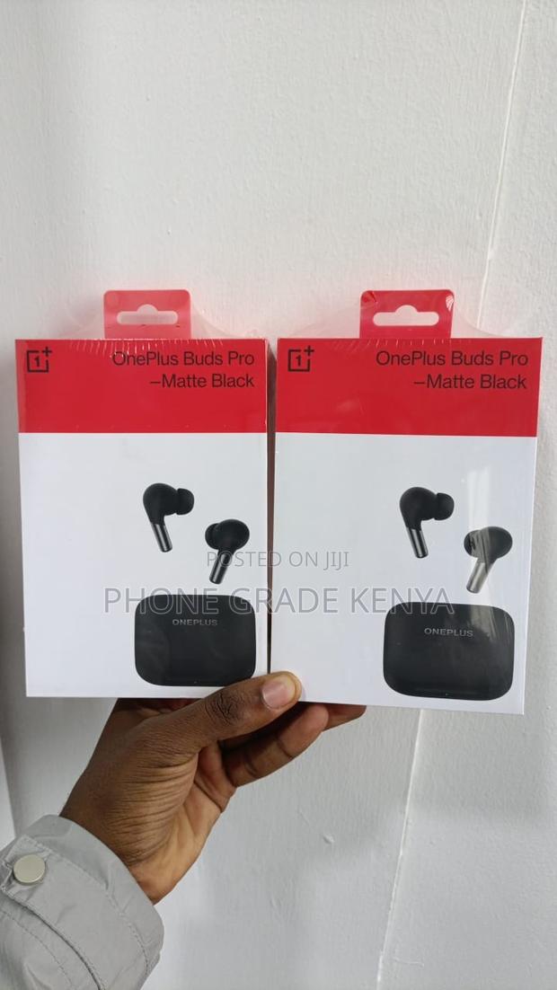 Oneplus Buds Pro - main view