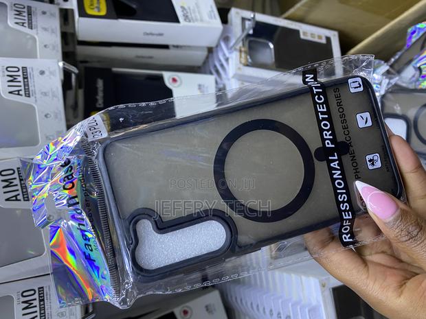 Gear Translucent Magnetic Phone Case for Samsung Galaxy S23+ - thumbnail 2