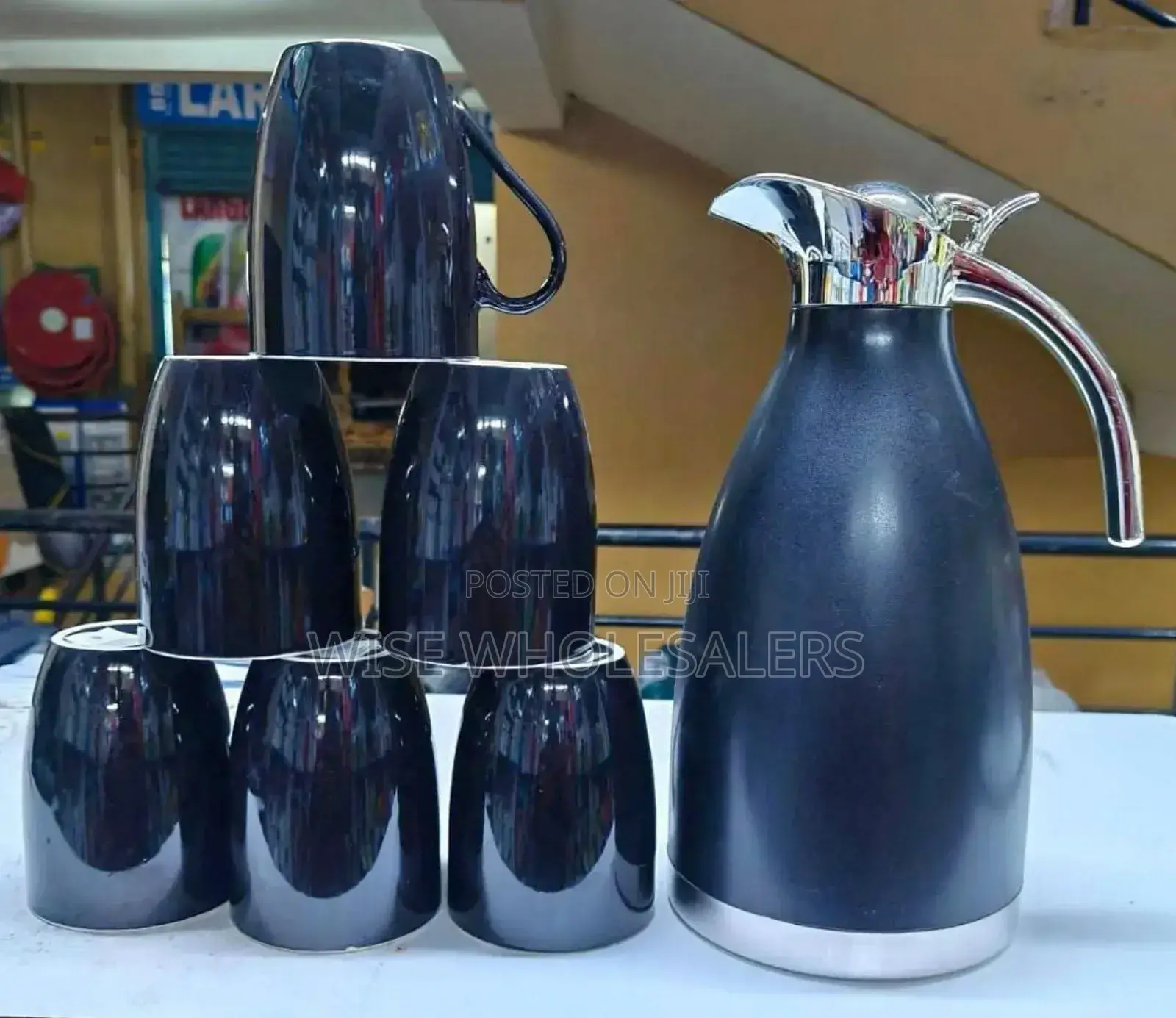 *7 Pcs Breakfast Set ▪6 Mugs
▪1 Flas