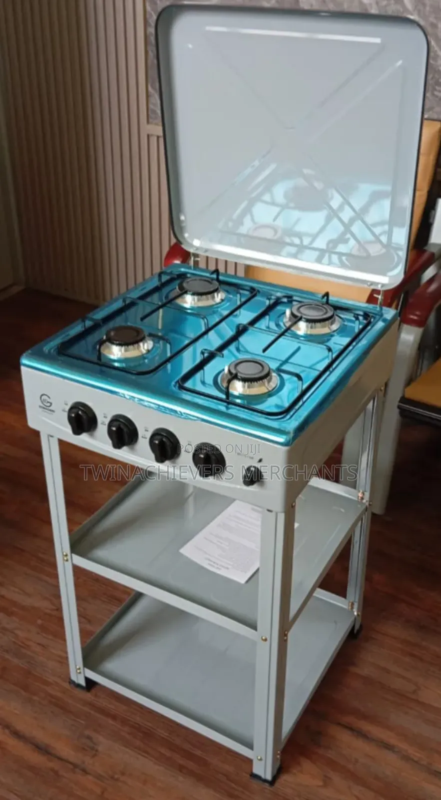 Full Gas Standing Cooker With Shelves