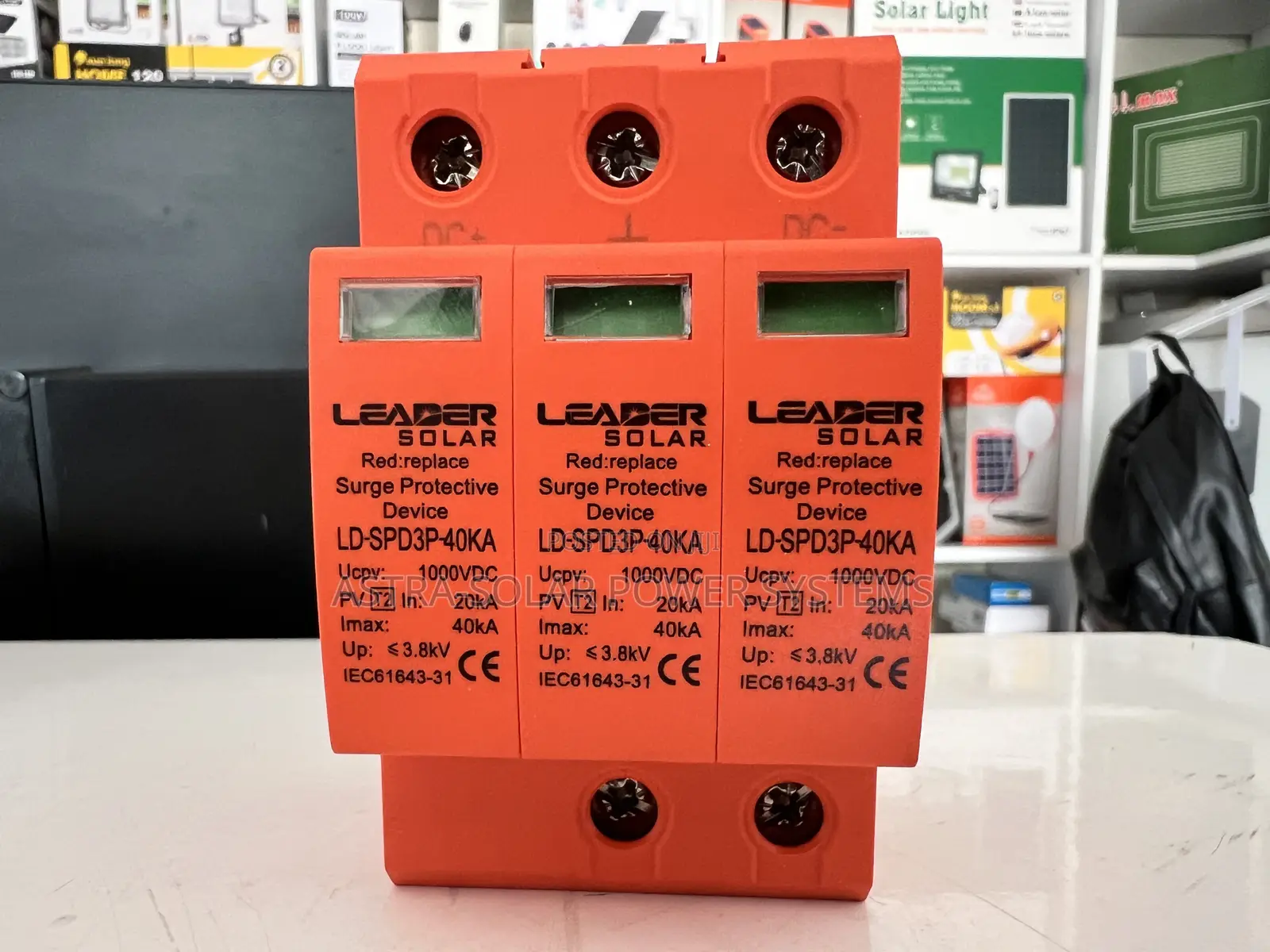 Leader 1000v 3p SPD