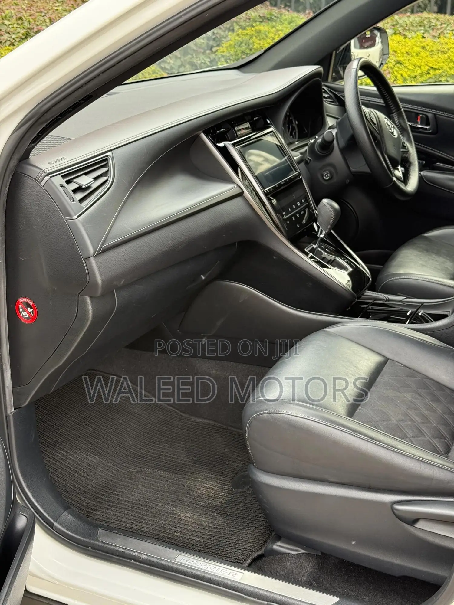 Toyota Harrier 2.0 2020 Pearl