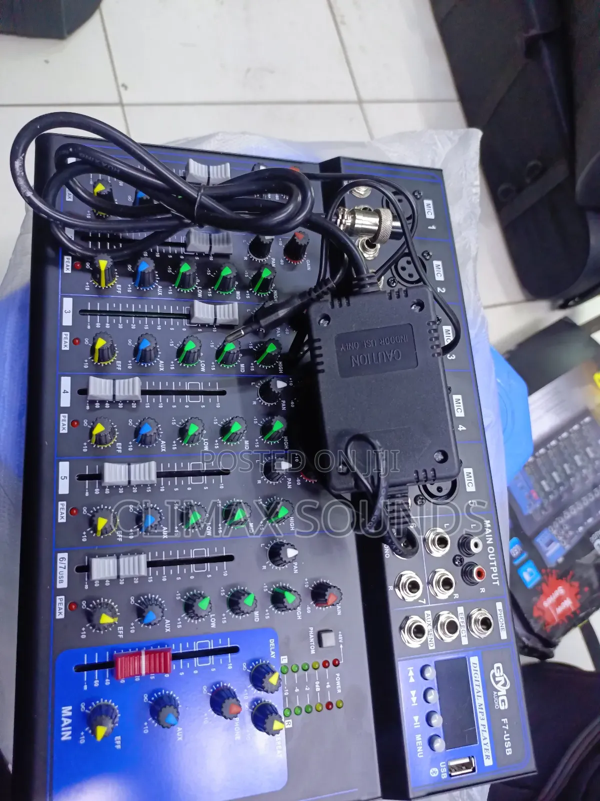 Plain Mixer 7 Channels