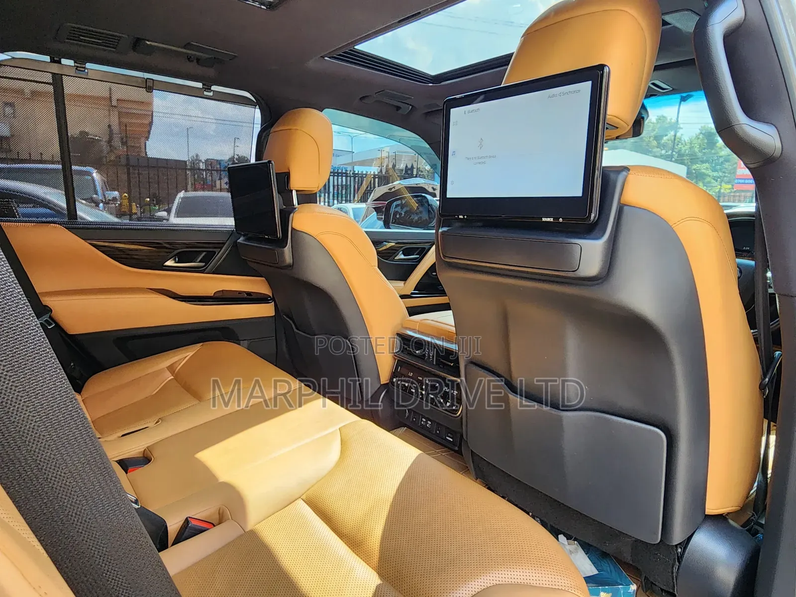 Lexus LX 2022 Silver