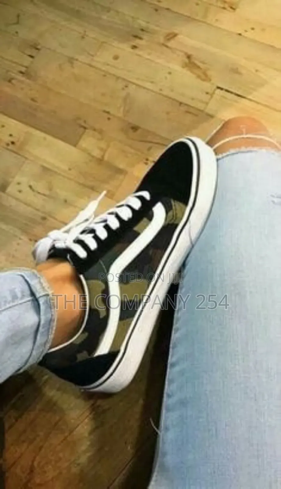 Vans Off the Walls Unisex Skater Vans_ Sizes: *39 to 45*