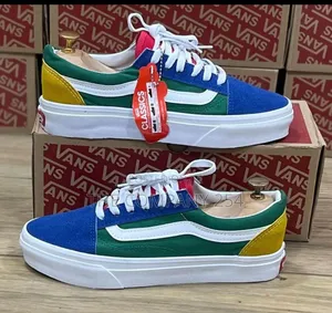 Vans Off the Walls Unisex Skater Vans_ Sizes: *39 to 45*