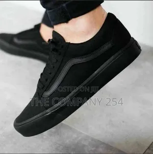 Vans Off the Walls Unisex Skater Vans_ Sizes: *39 to 45*