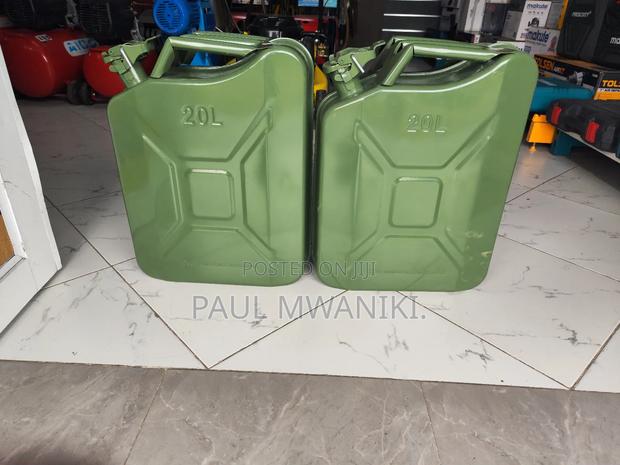 20l Metallic Fuel Can Available - thumbnail 2