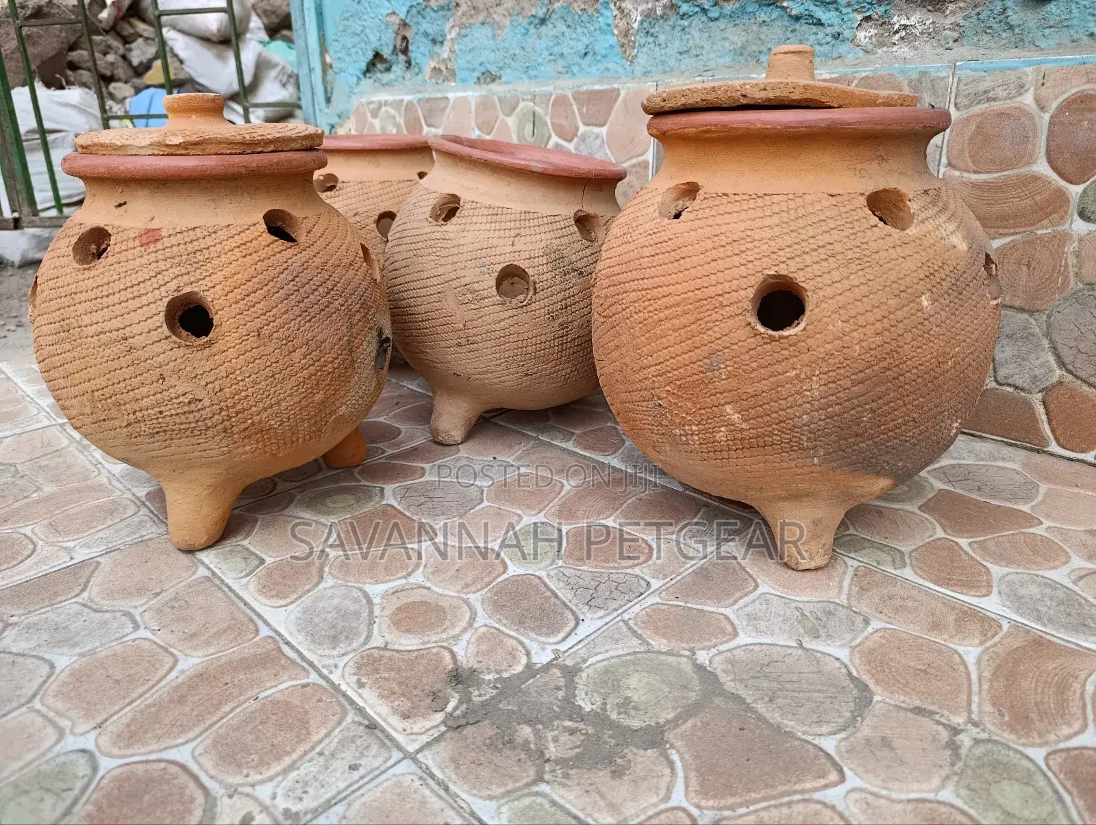 Charcoal Brooder Clay Pot for Brooding Chicks